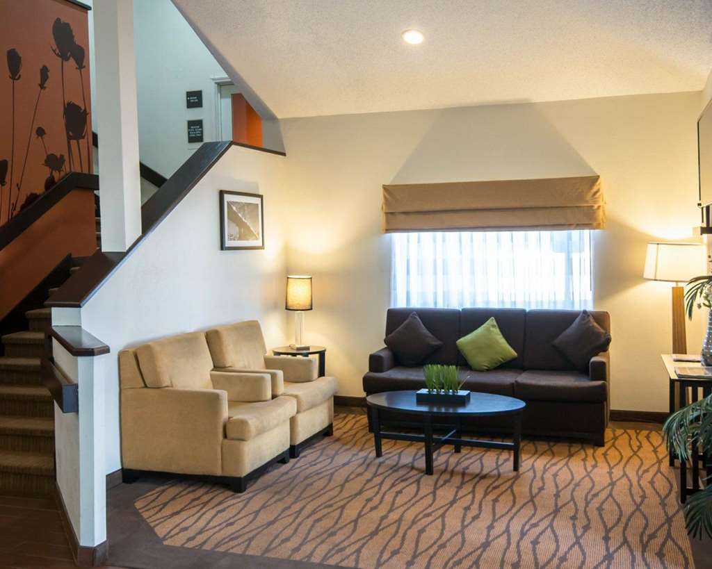 Clarion Inn & Suites Dfw North Irving Interno foto